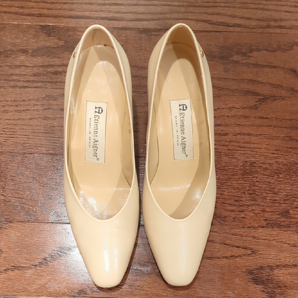 Etienne Aigner Women's Beige Heels